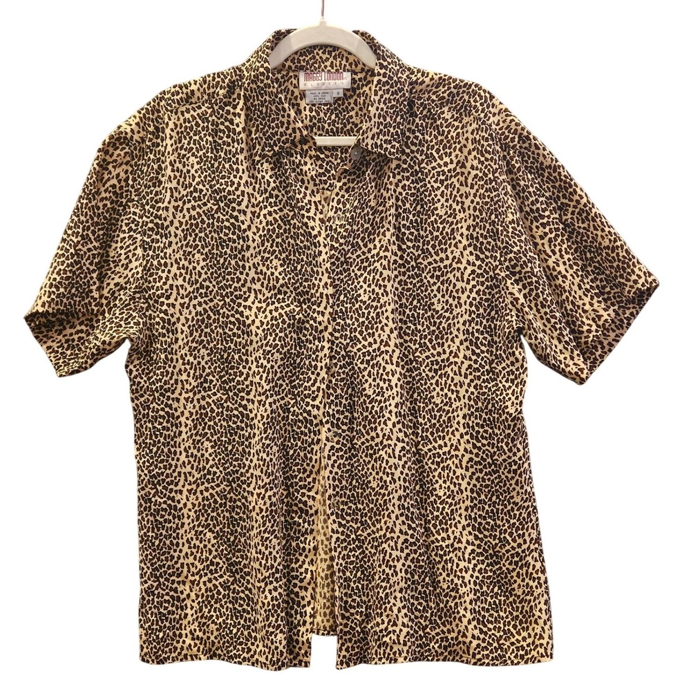 100% Silk Exotic Blouse Sz 8 Short Sleeve Button Up #440